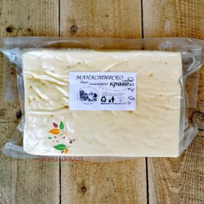 Бяло саламурено краве сирене 300гр От Манастира